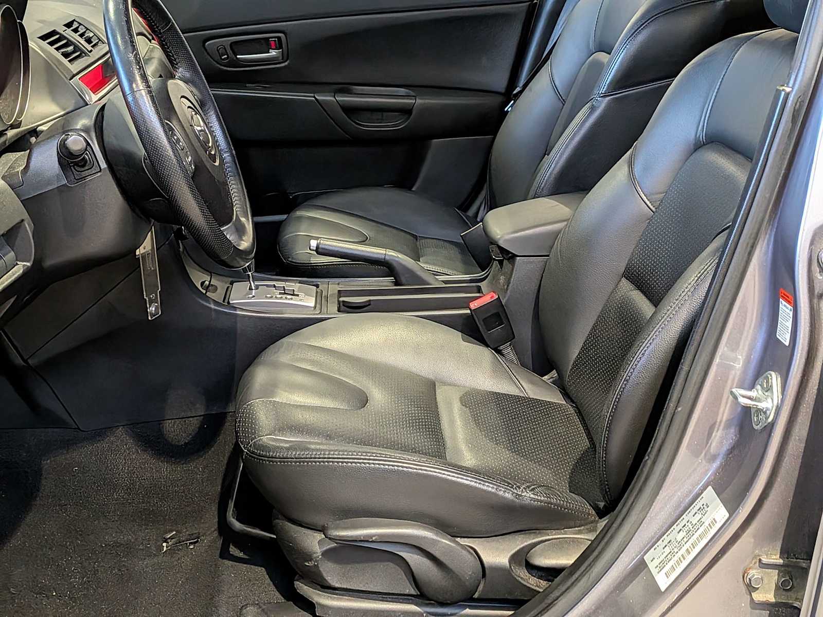 Thumbnail: 2005 Mazda Mazda3 - 15