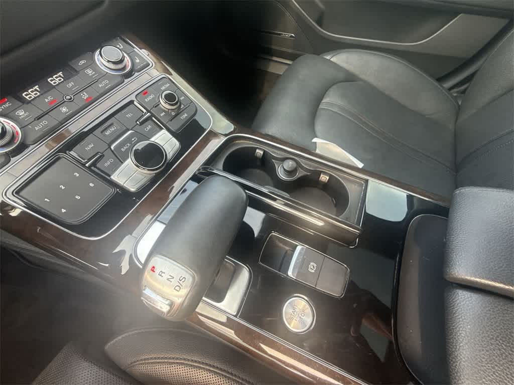 Thumbnail: 2015 Audi A8 - 32
