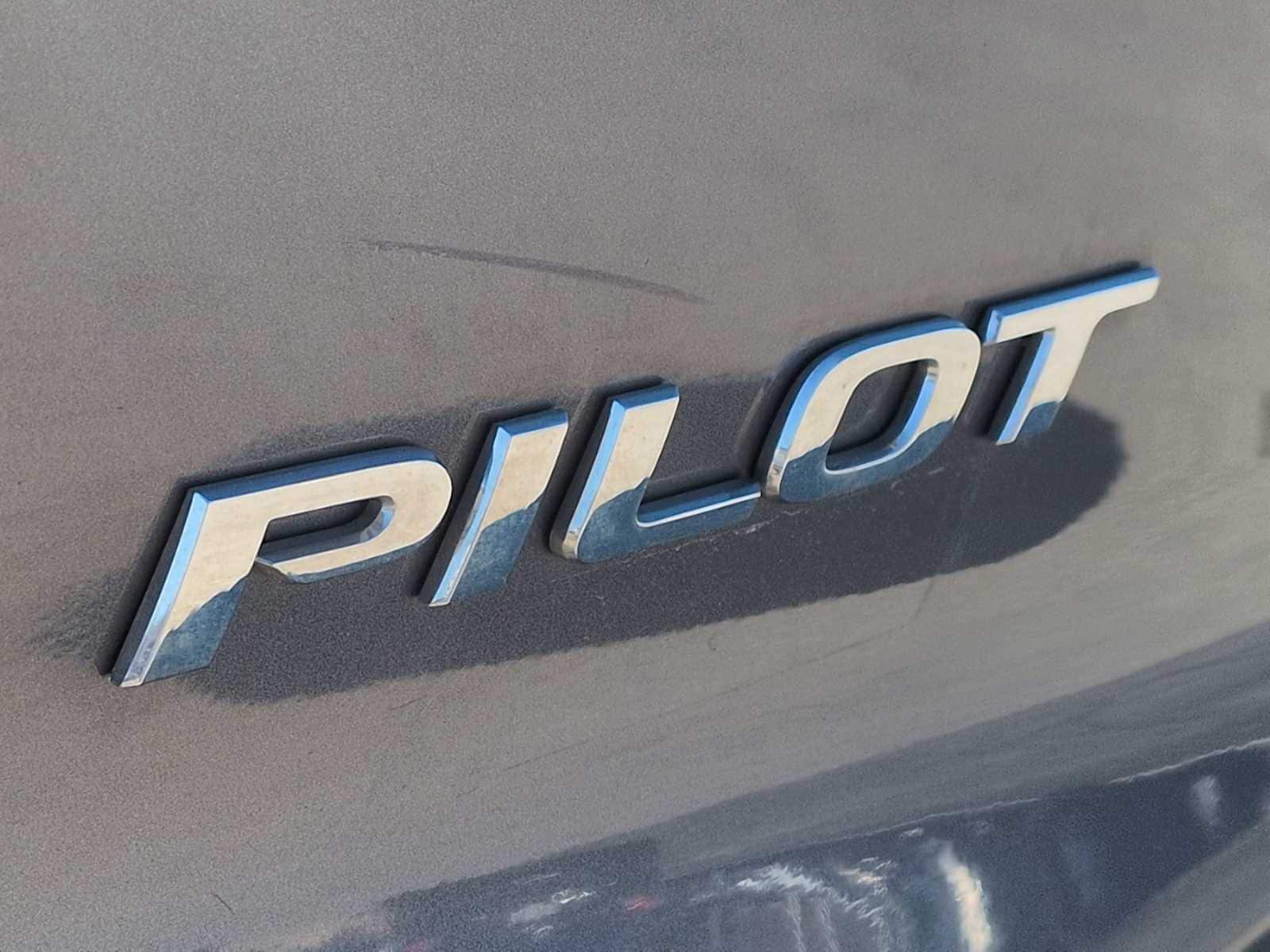 Thumbnail: 2016 Honda Pilot - 12
