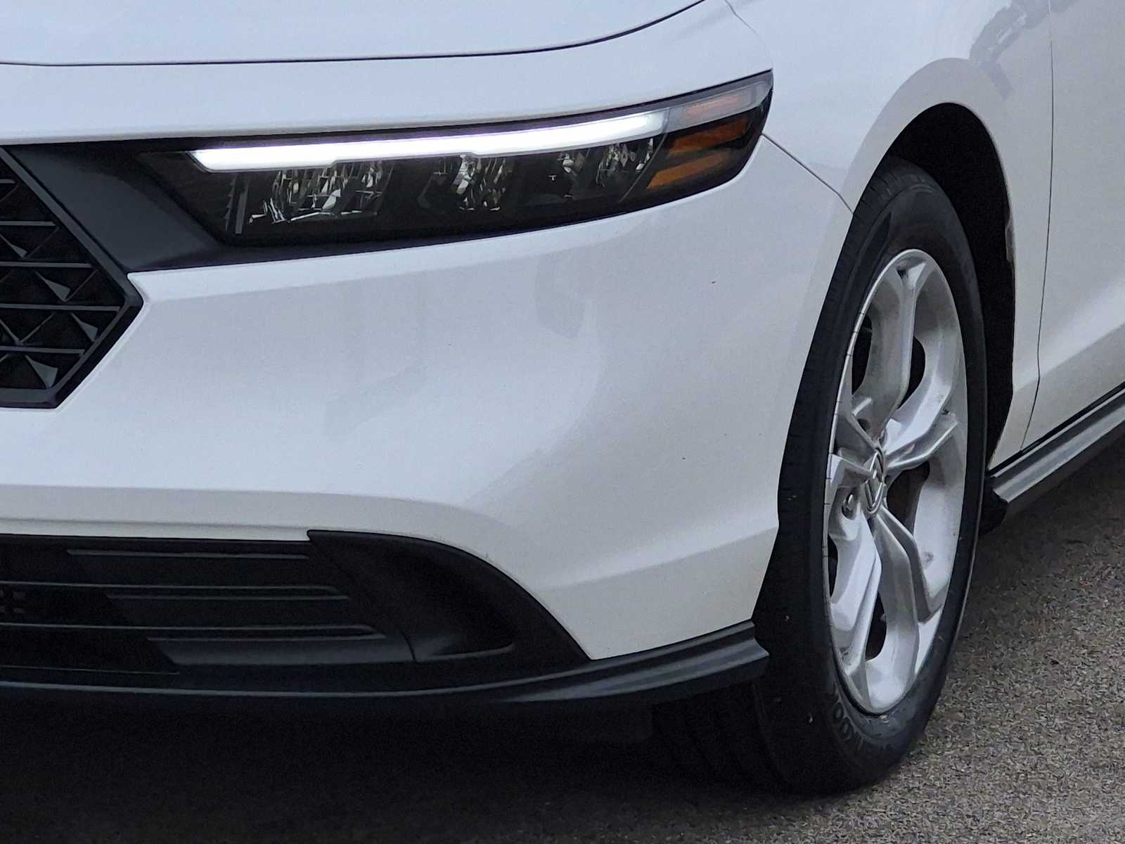 2024 Honda Accord LX - Photo 11