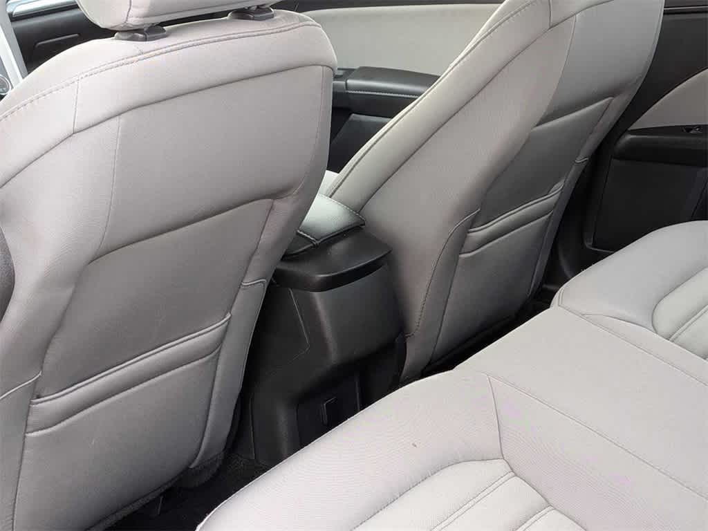 Thumbnail: 2015 Ford Fusion - 17