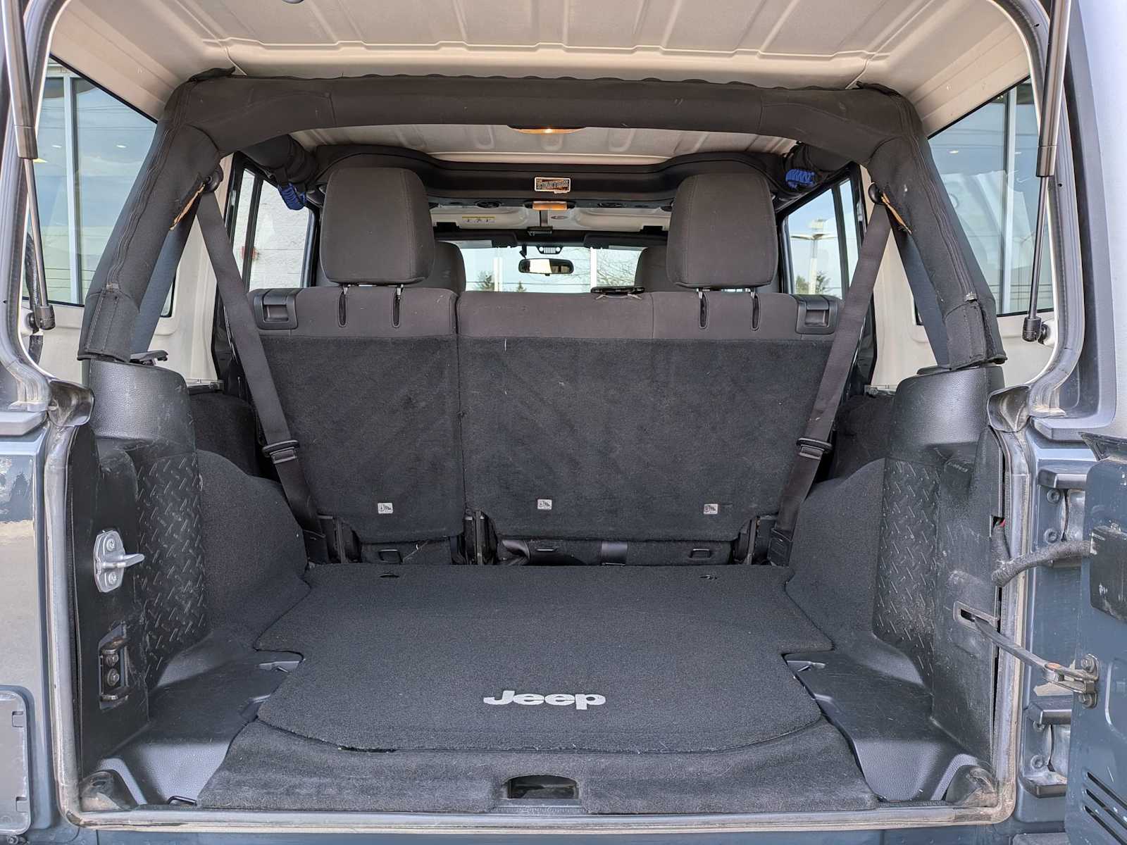 Thumbnail: 2017 Jeep Wrangler - 29