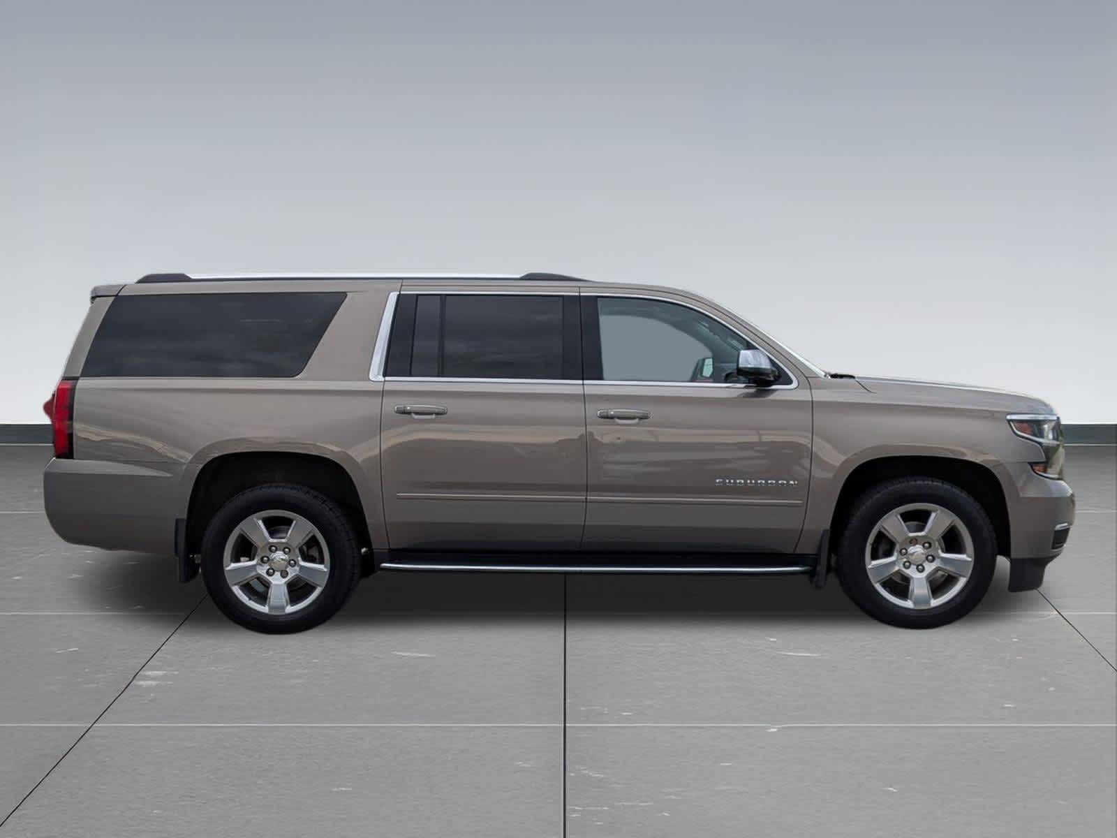 Thumbnail: 2019 Chevrolet Suburban - 6