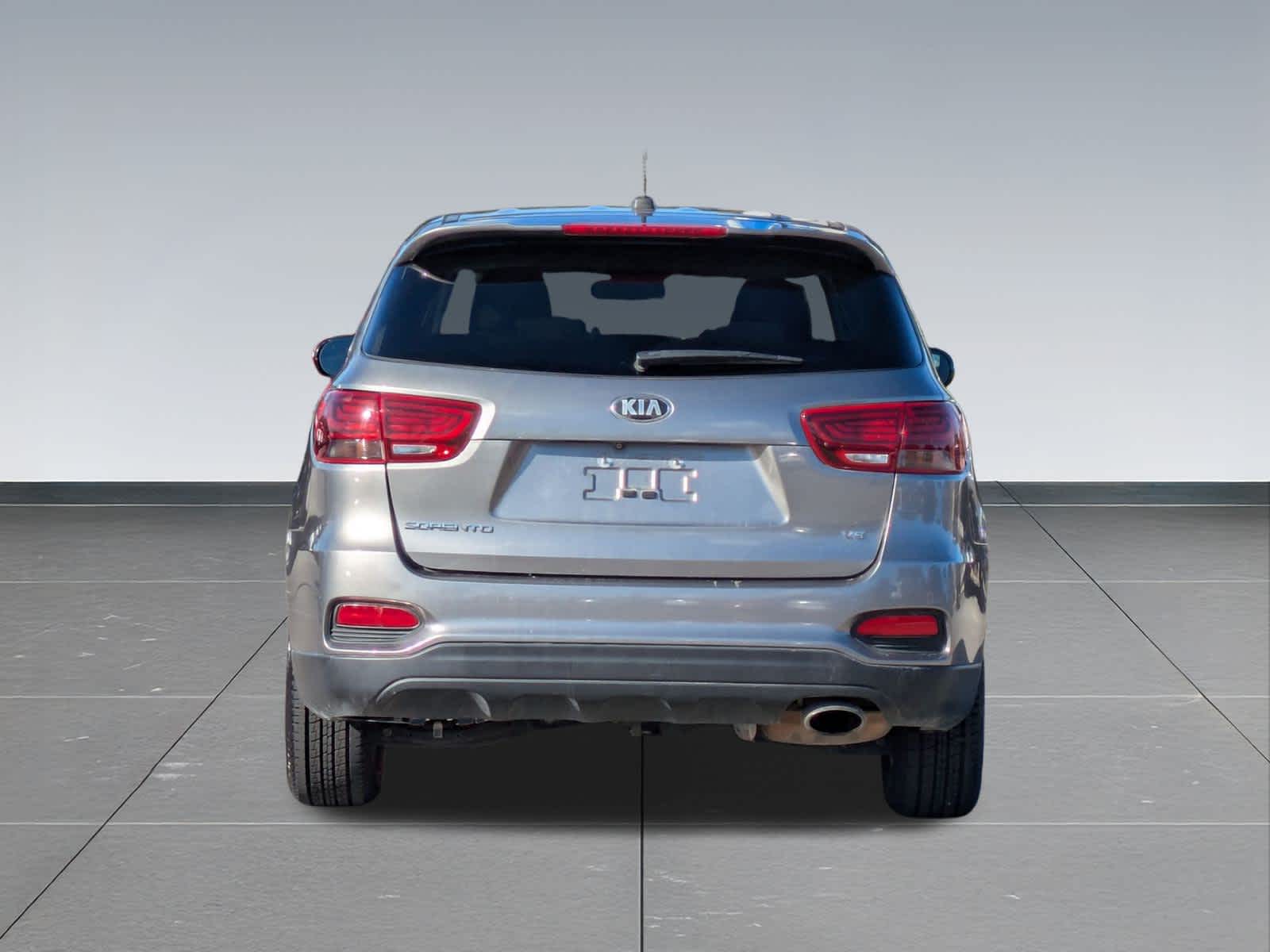 Thumbnail: 2019 Kia Sorento - 5