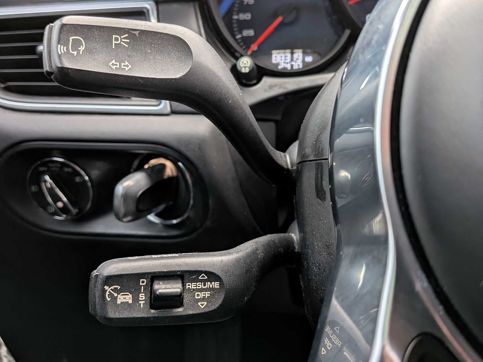 Thumbnail: 2016 Porsche Macan - 27