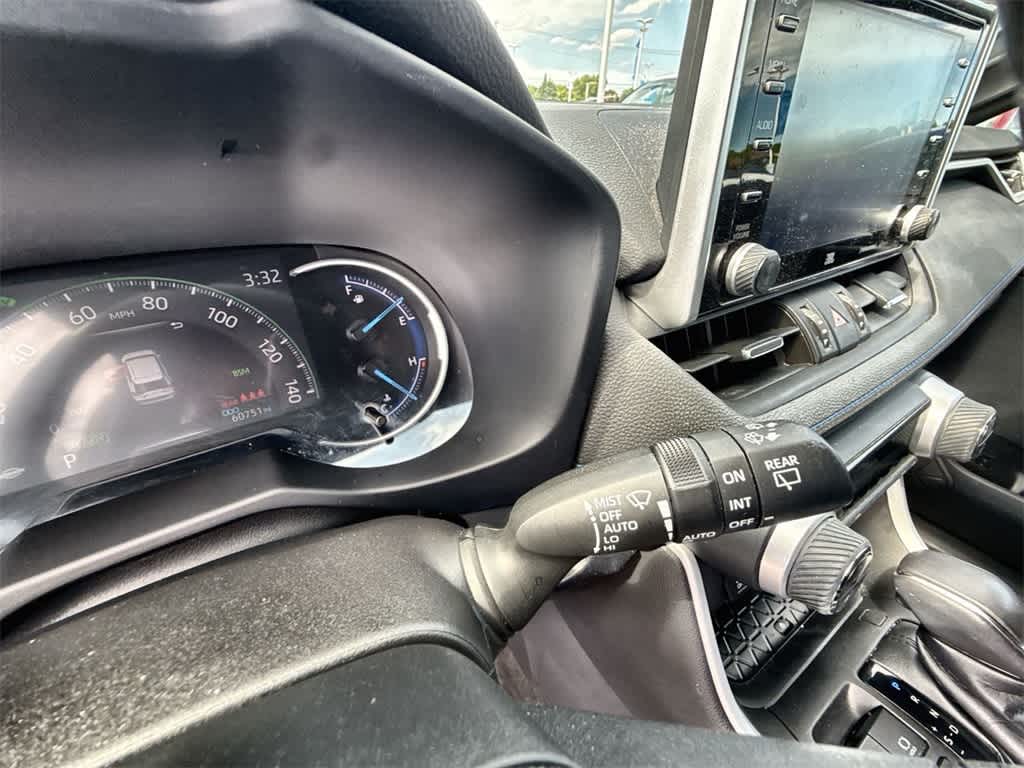 Thumbnail: 2021 Toyota RAV4 - 25