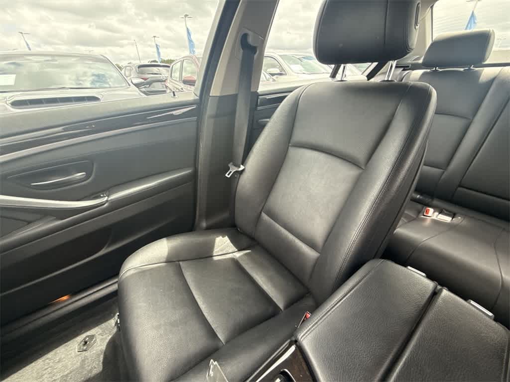 Thumbnail: 2014 BMW 5 Series - 21