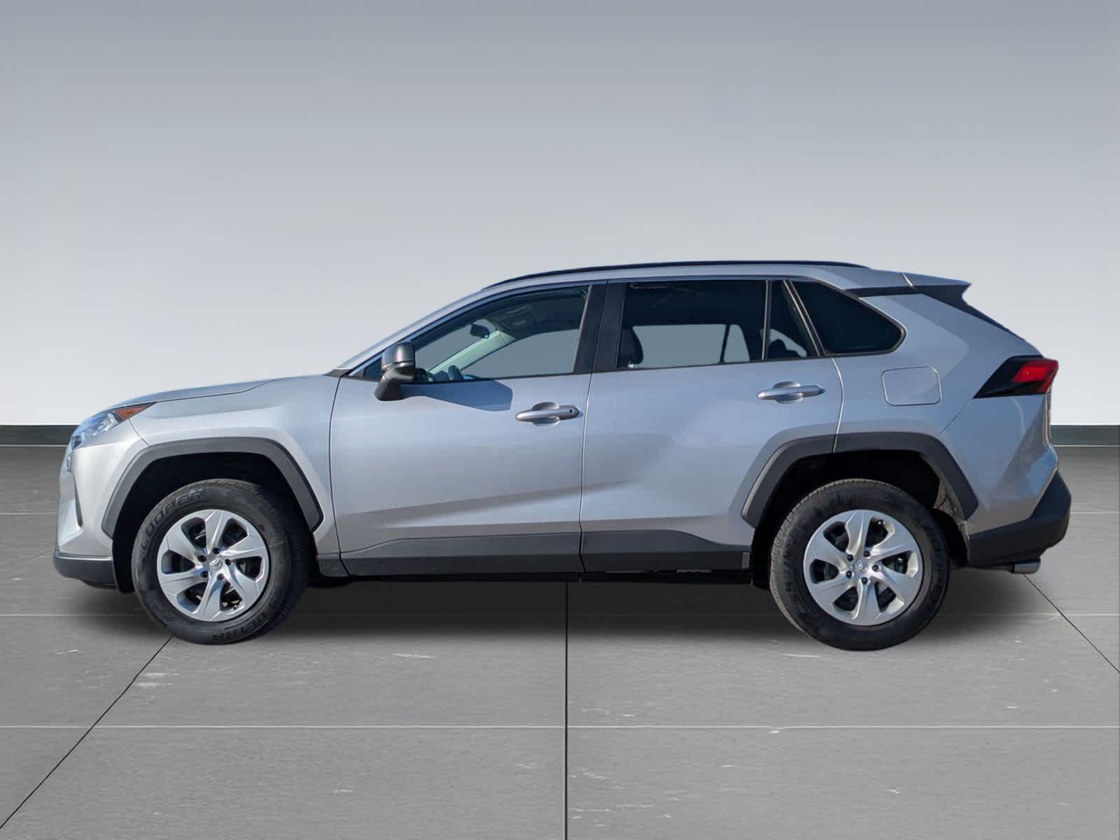 Thumbnail: 2019 Toyota RAV4 - 3