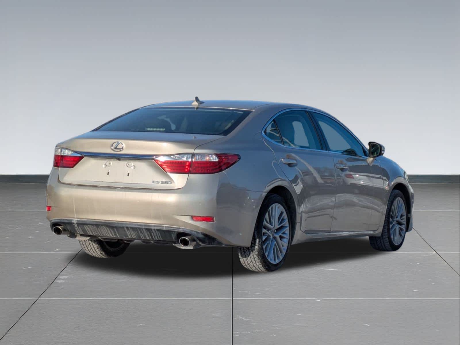Thumbnail: 2013 Lexus ES - 6