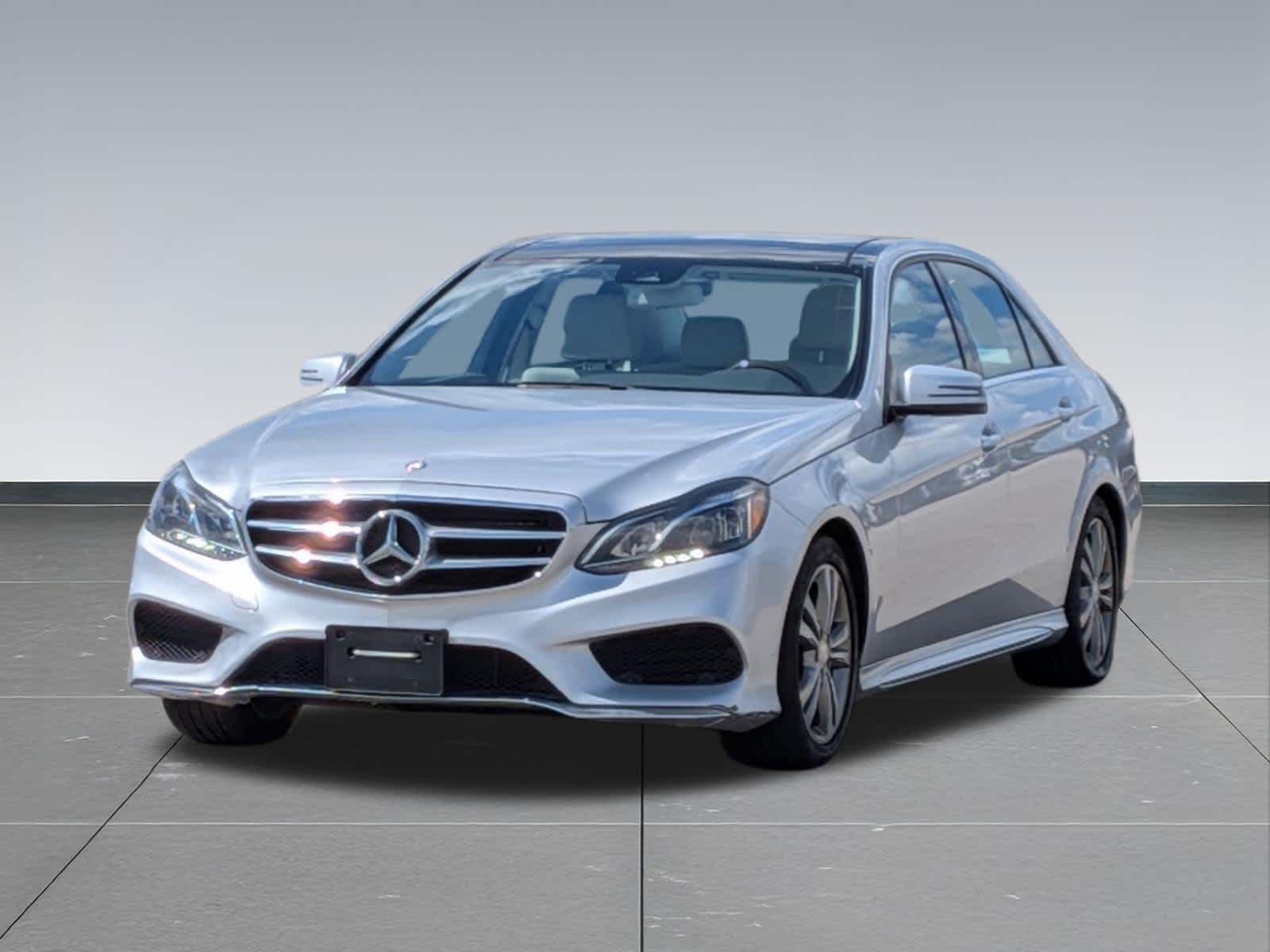 Thumbnail: 2015 Mercedes-Benz E-Class - 9