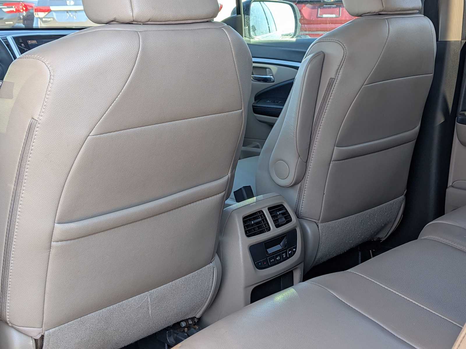 Thumbnail: 2017 Honda Pilot - 17