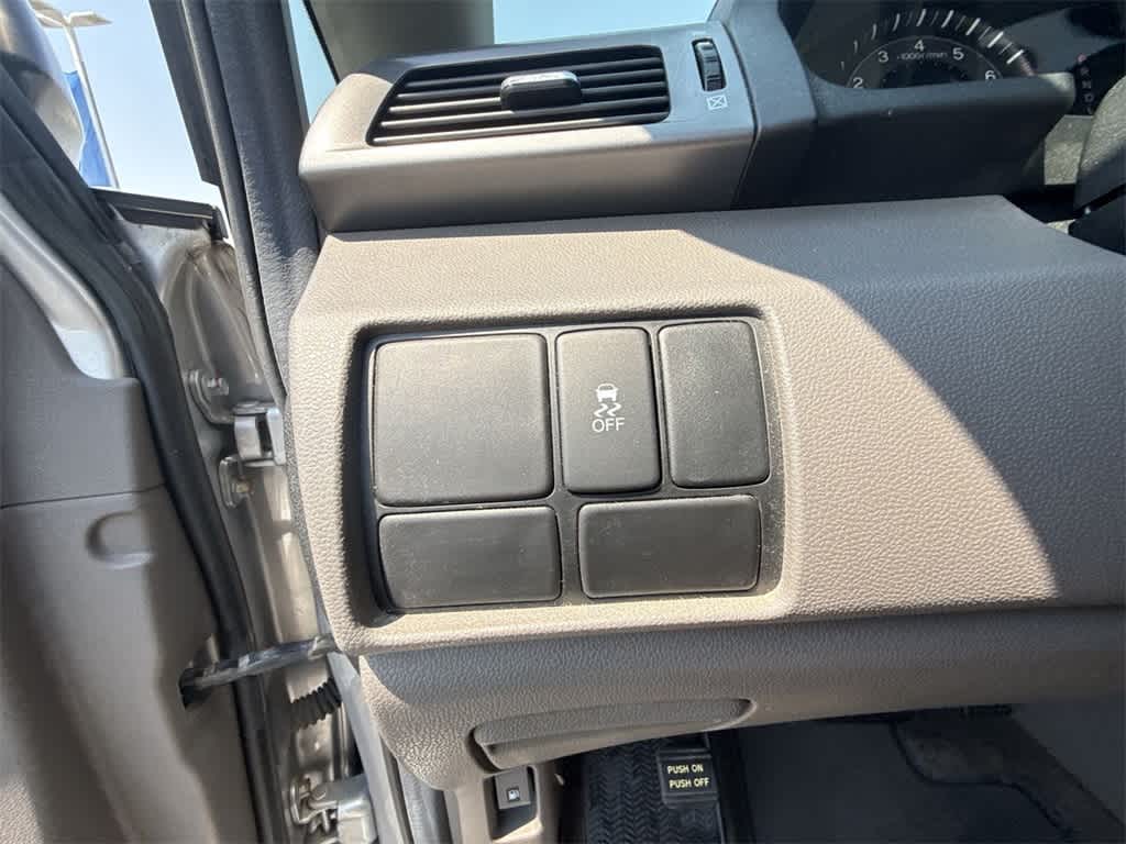 Thumbnail: 2013 Honda Odyssey - 16