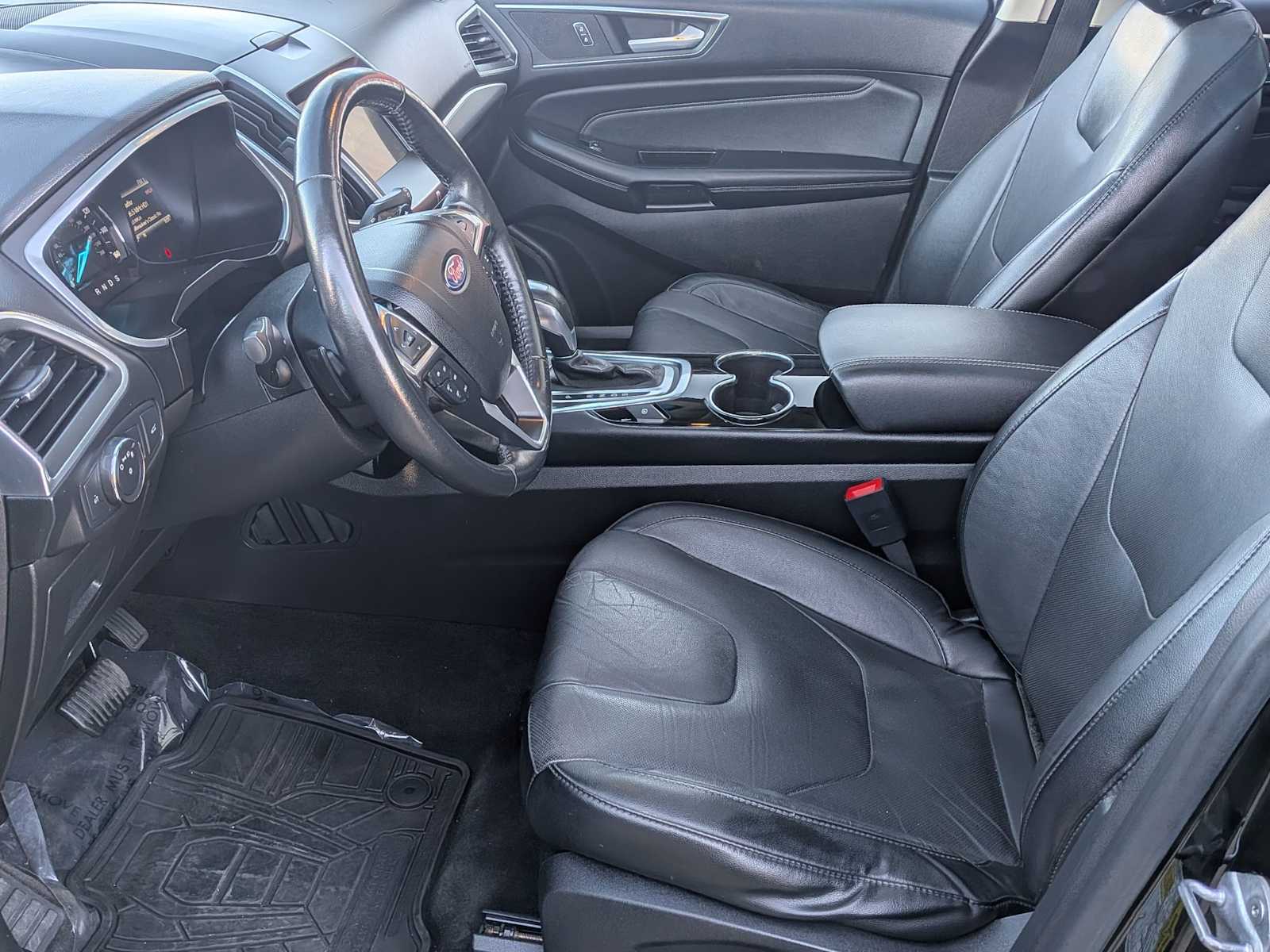 Thumbnail: 2016 Ford Edge - 15