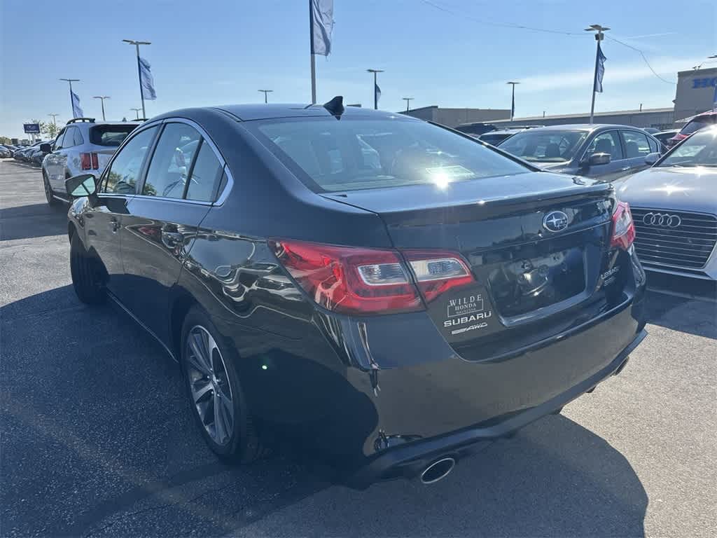 2018 Subaru Legacy 3.6R Limited photo 2