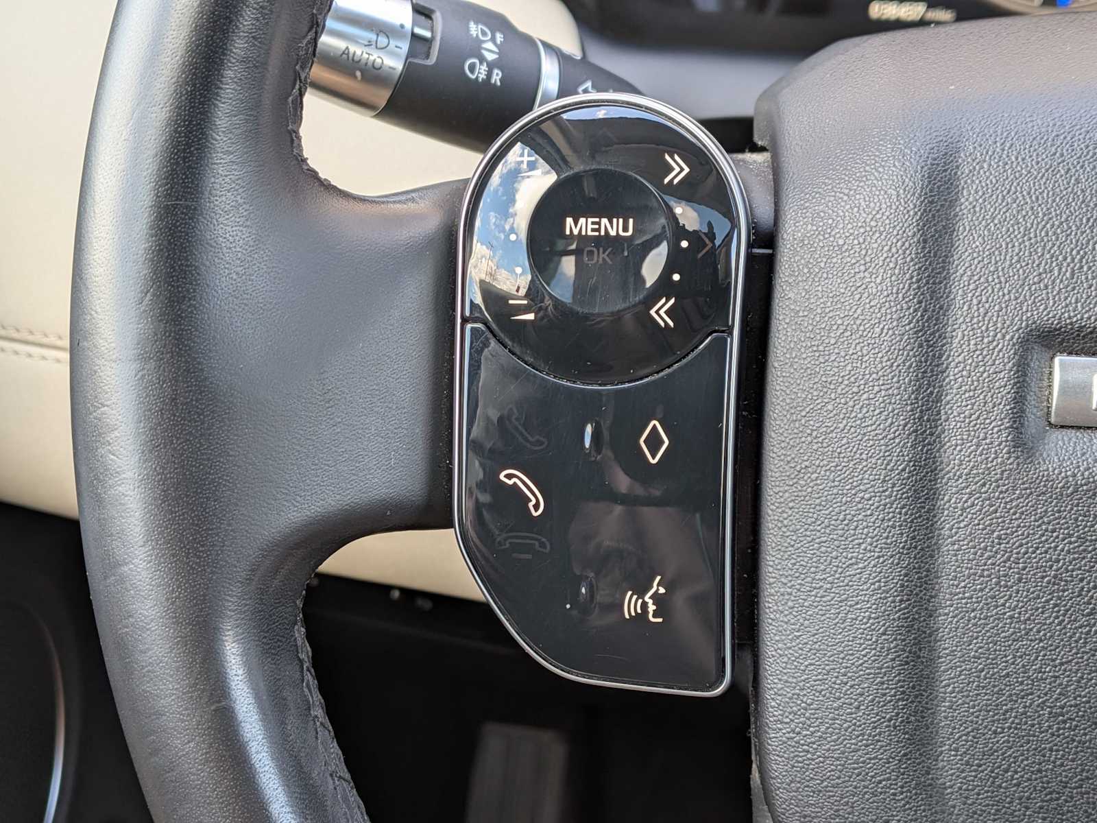 Thumbnail: 2020 Land Rover Discovery Sport - 24