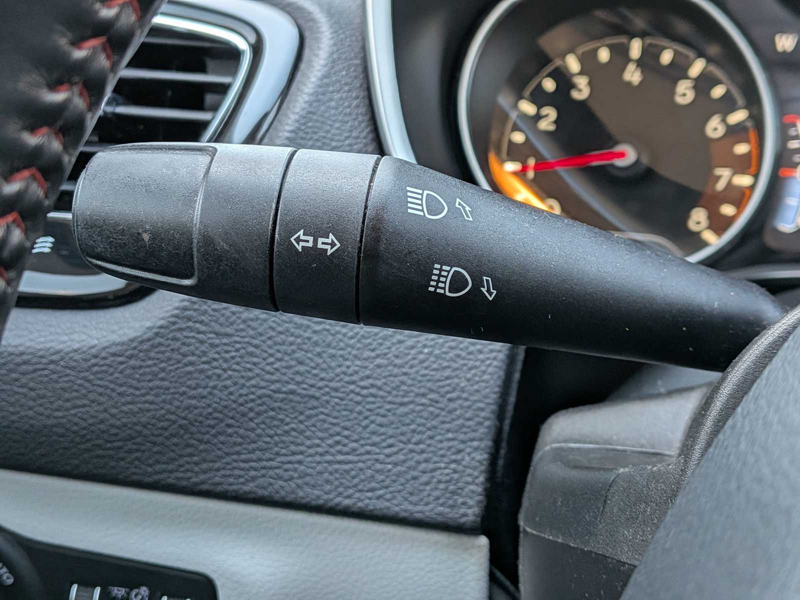 Thumbnail: 2018 Jeep Compass - 28