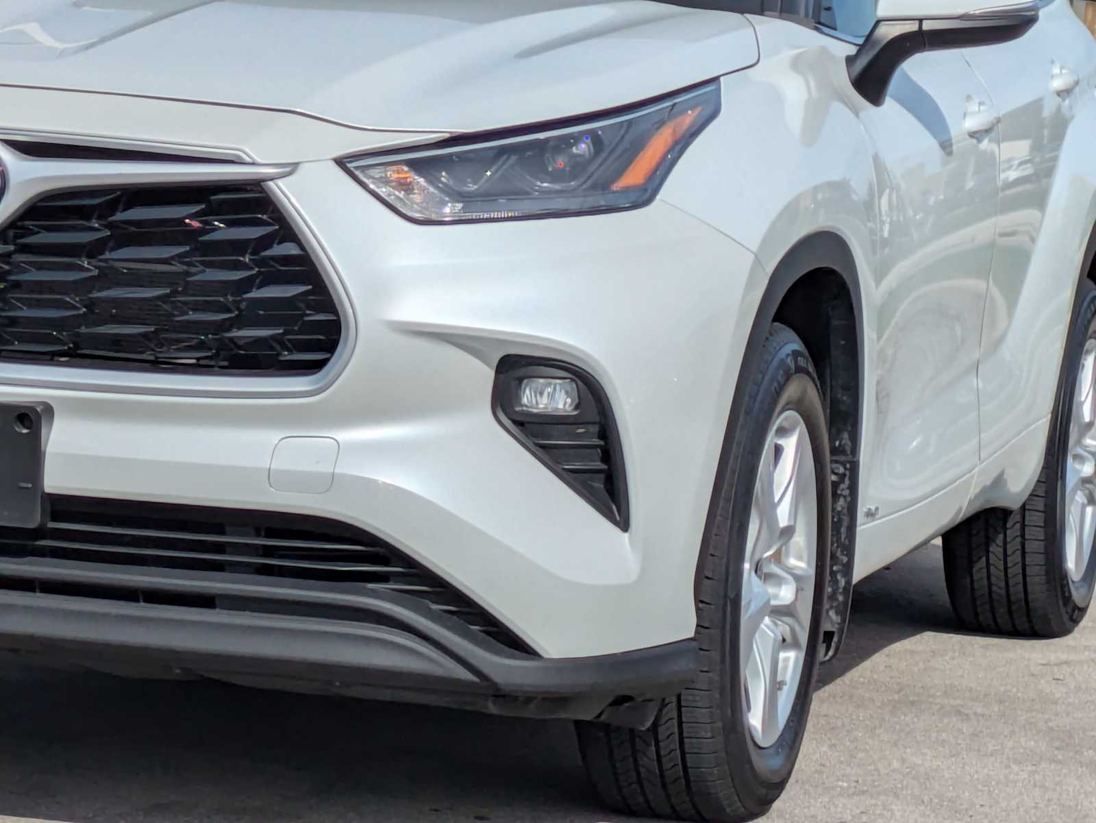 Thumbnail: 2022 Toyota Highlander - 10