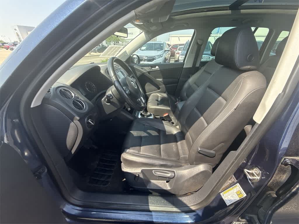 2012 Volkswagen Tiguan SE 2