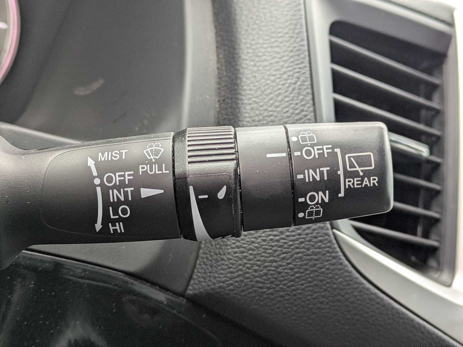 Thumbnail: 2018 Honda Pilot - 25