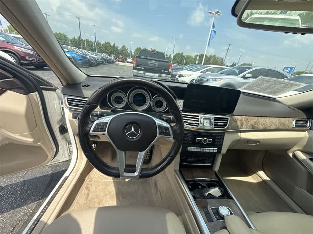 Thumbnail: 2015 Mercedes-Benz E-Class - 13