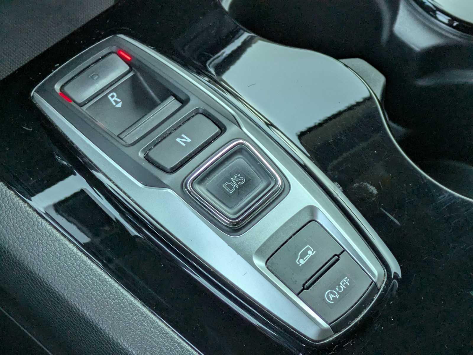 Thumbnail: 2017 Honda Pilot - 31