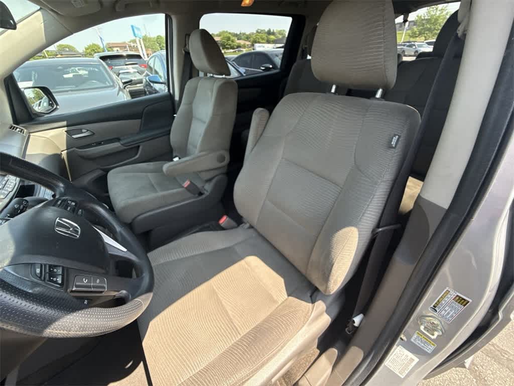 Thumbnail: 2013 Honda Odyssey - 15