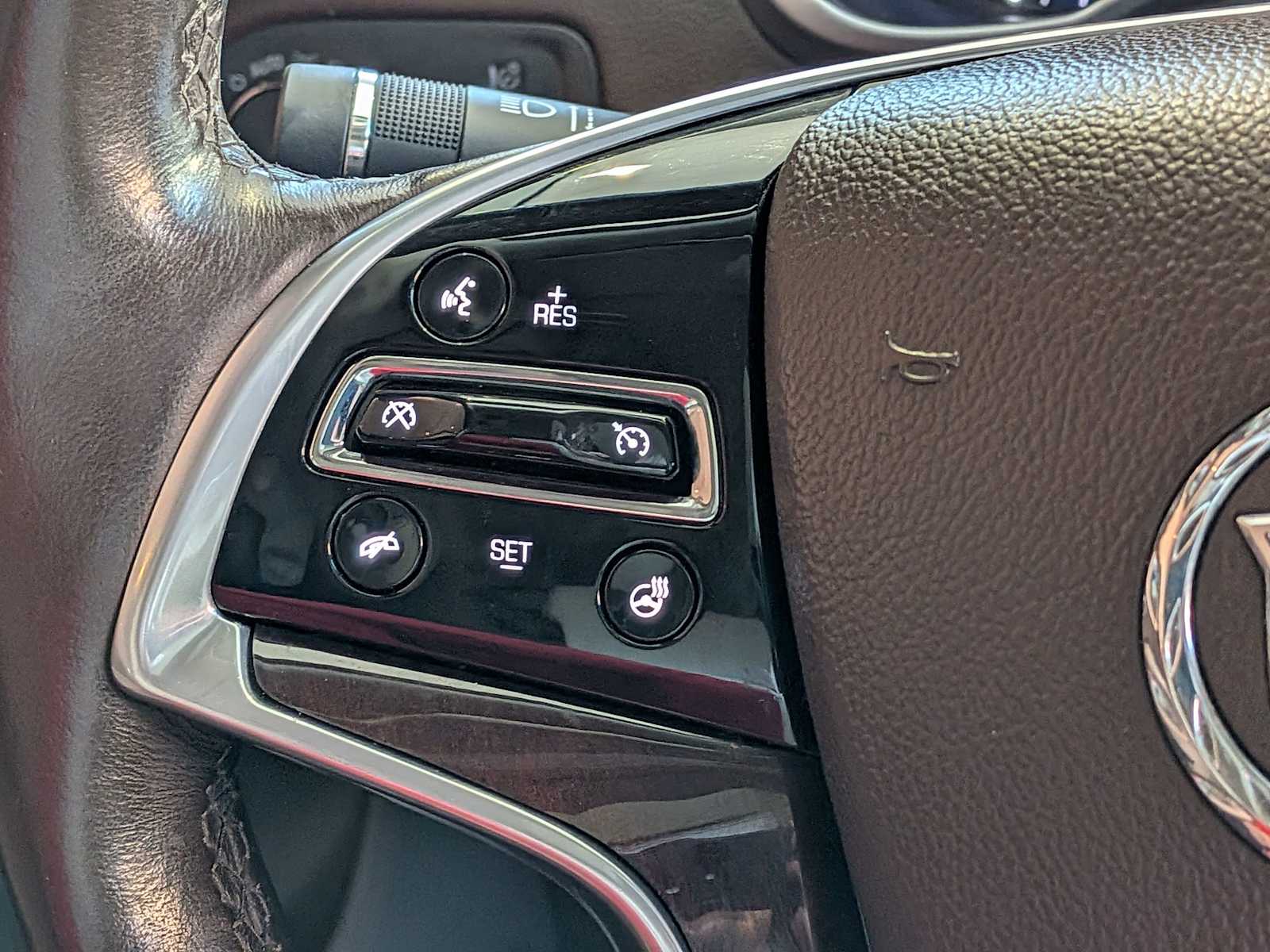 Thumbnail: 2016 Cadillac SRX - 24