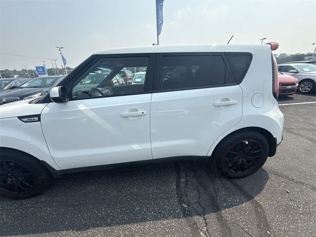 Thumbnail: 2015 Kia Soul - 4