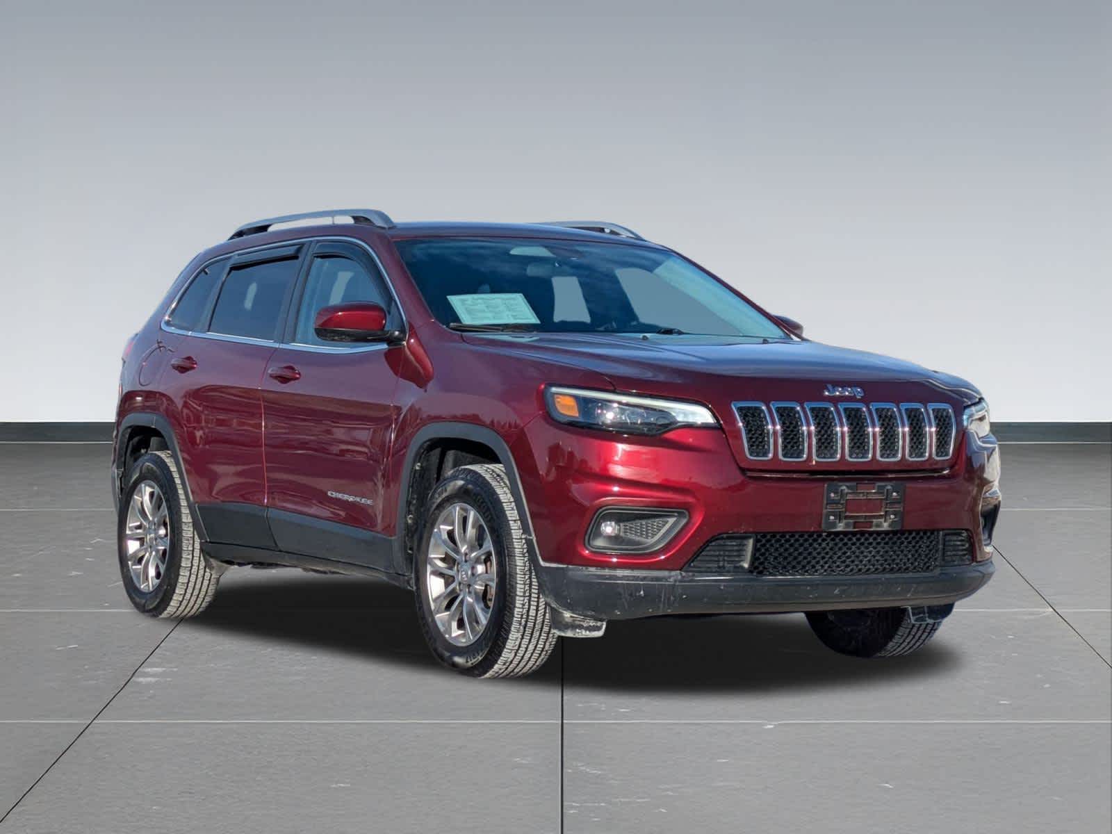 Thumbnail: 2019 Jeep Cherokee - 8