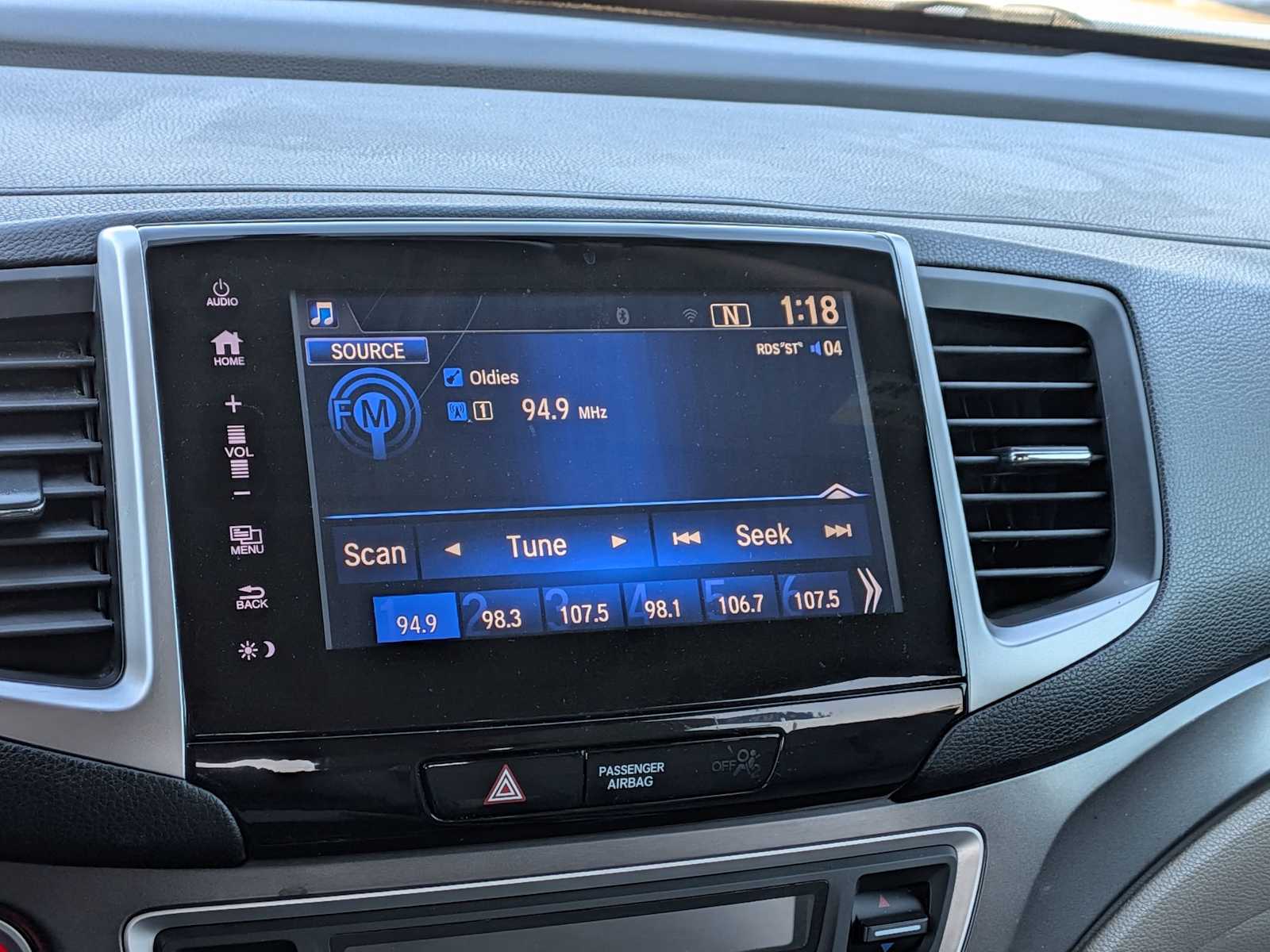 Thumbnail: 2017 Honda Pilot - 29