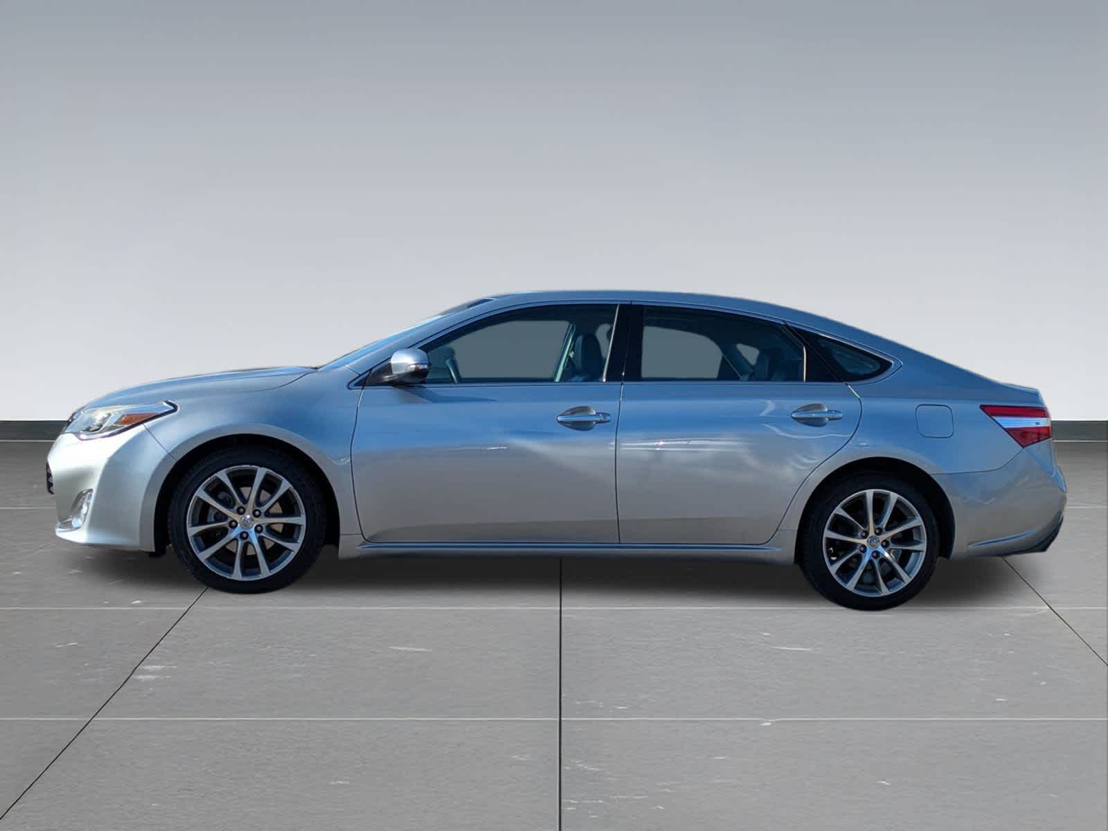 2015 Toyota Avalon XLE Touring photo 3
