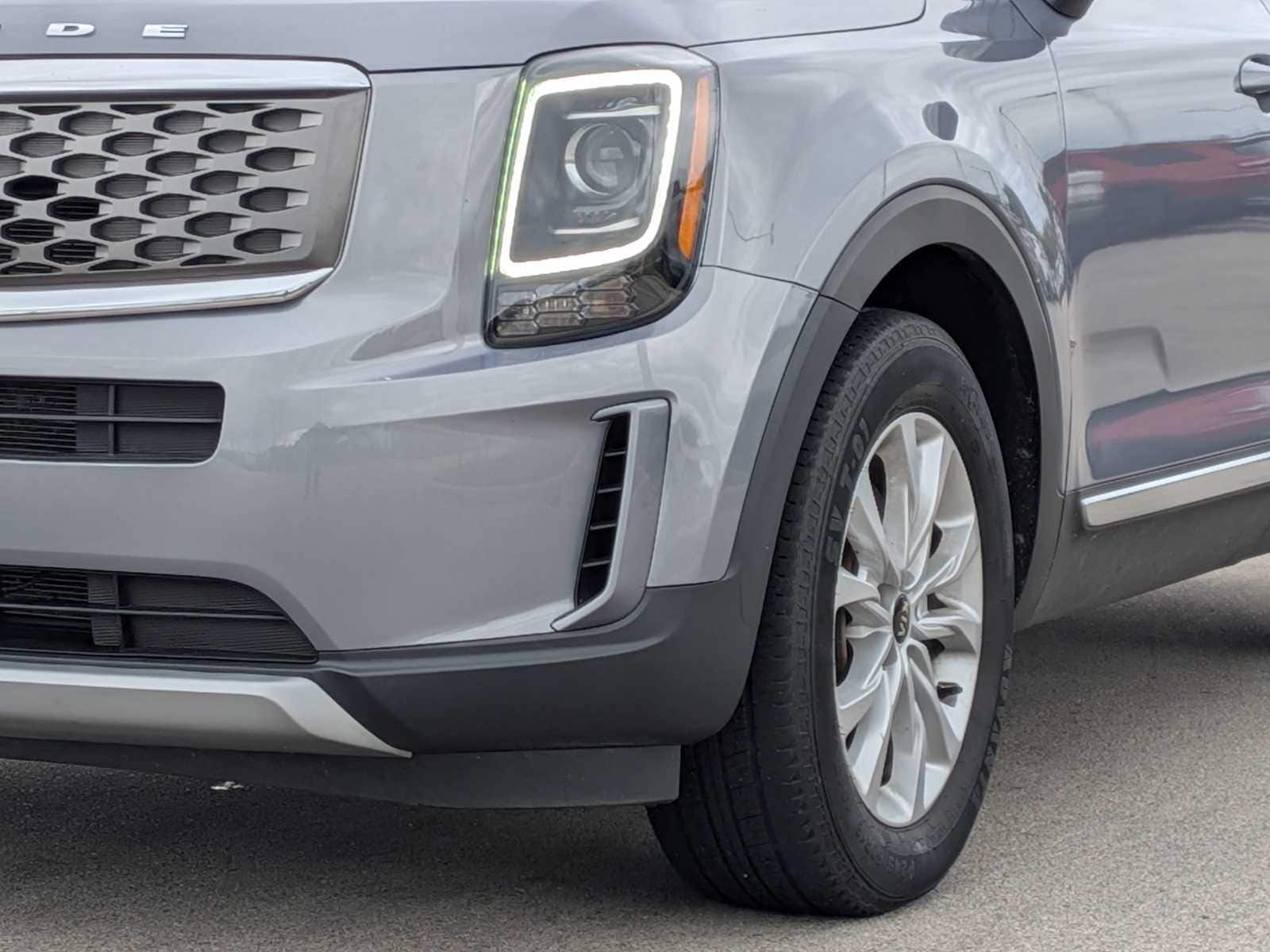 Thumbnail: 2020 Kia Telluride - 11