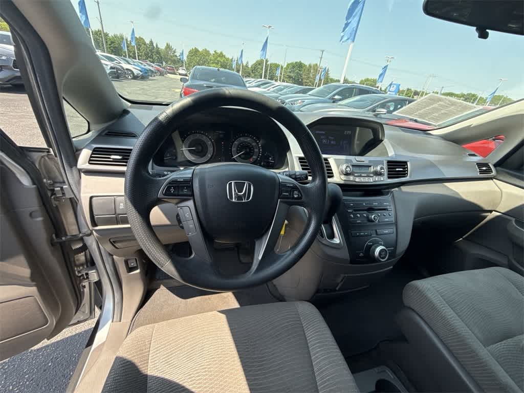 Thumbnail: 2013 Honda Odyssey - 14