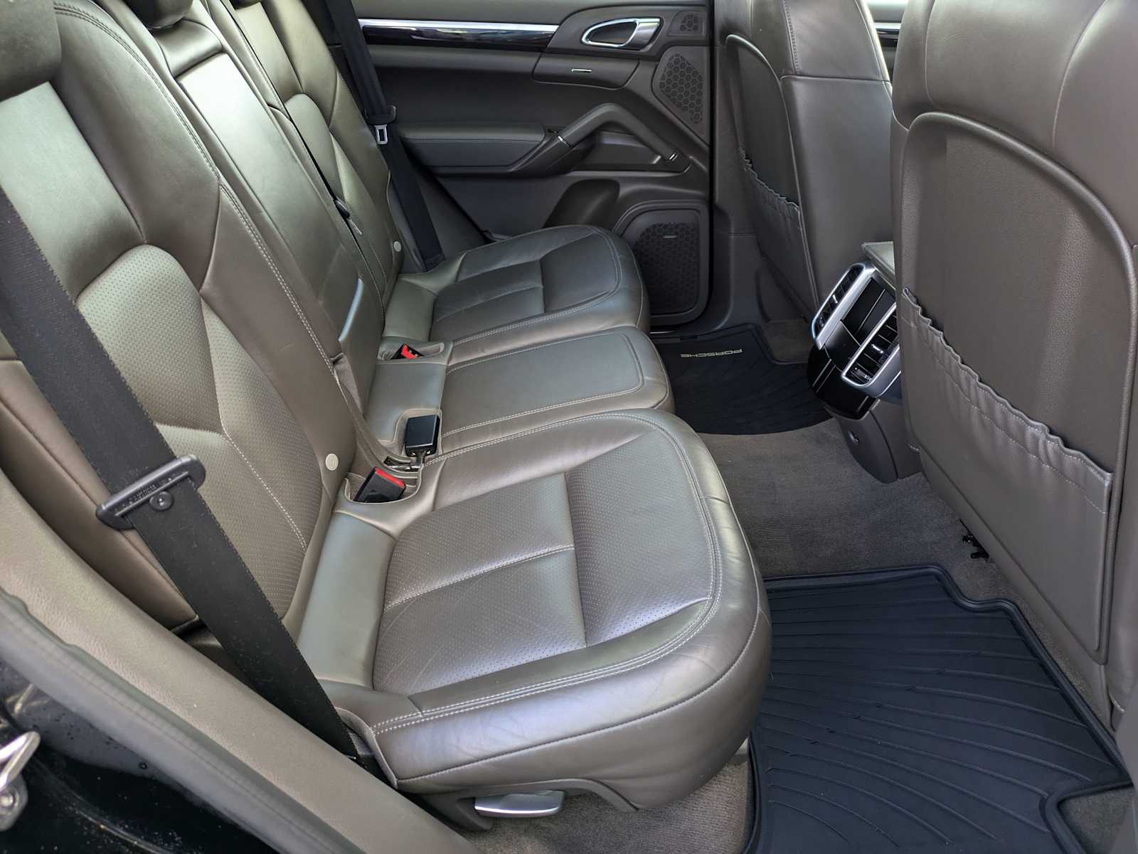 Thumbnail: 2017 Porsche Cayenne - 19