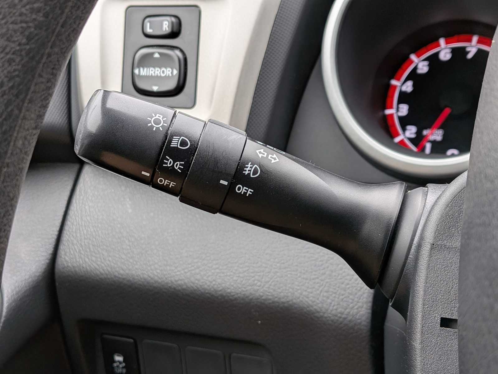 Thumbnail: 2013 Toyota Matrix - 23