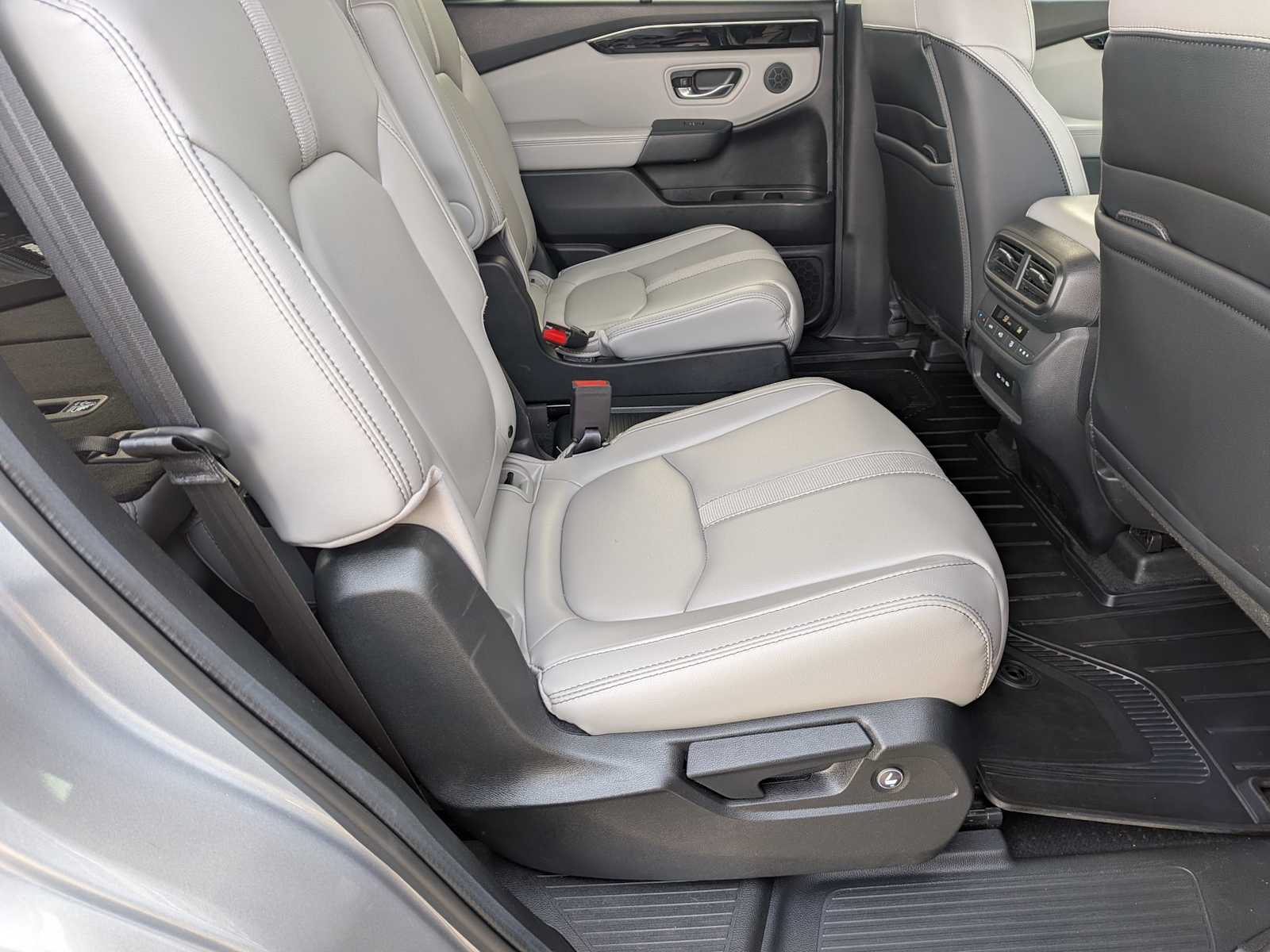 Thumbnail: 2024 Honda Pilot - 19