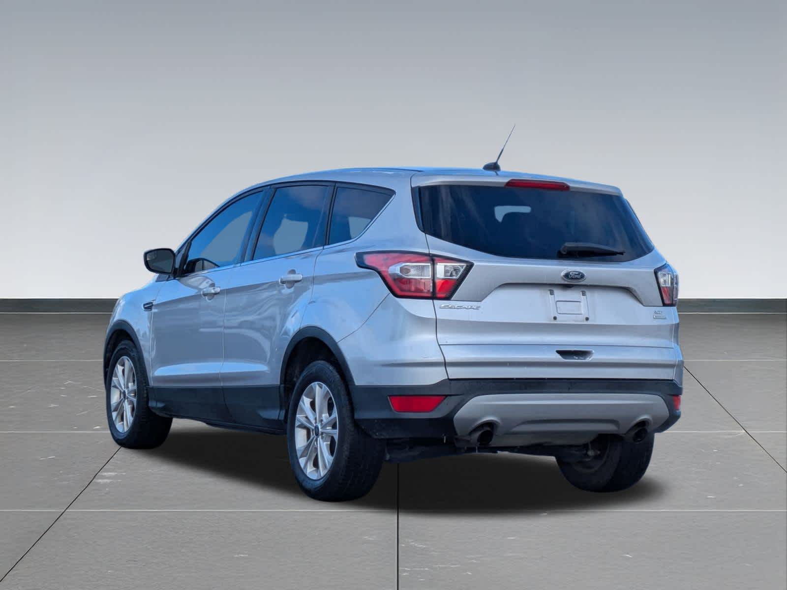 Thumbnail: 2017 Ford Escape - 4