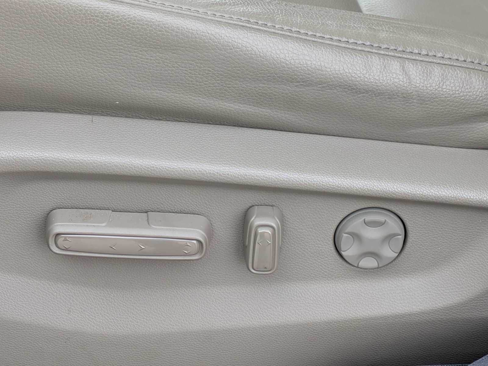 Thumbnail: 2023 Honda Odyssey - 16