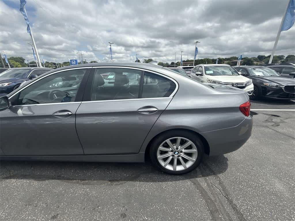 Thumbnail: 2014 BMW 5 Series - 4