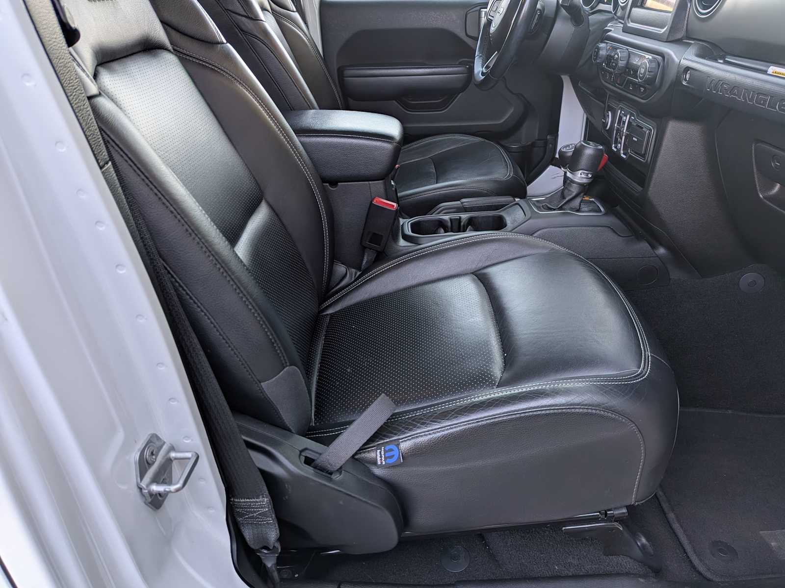 Thumbnail: 2021 Jeep Wrangler - 19