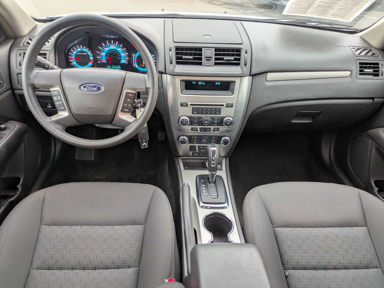 Thumbnail: 2010 Ford Fusion - 14