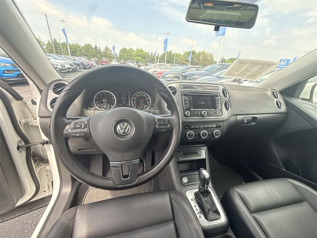 Thumbnail: 2014 Volkswagen Tiguan - 14