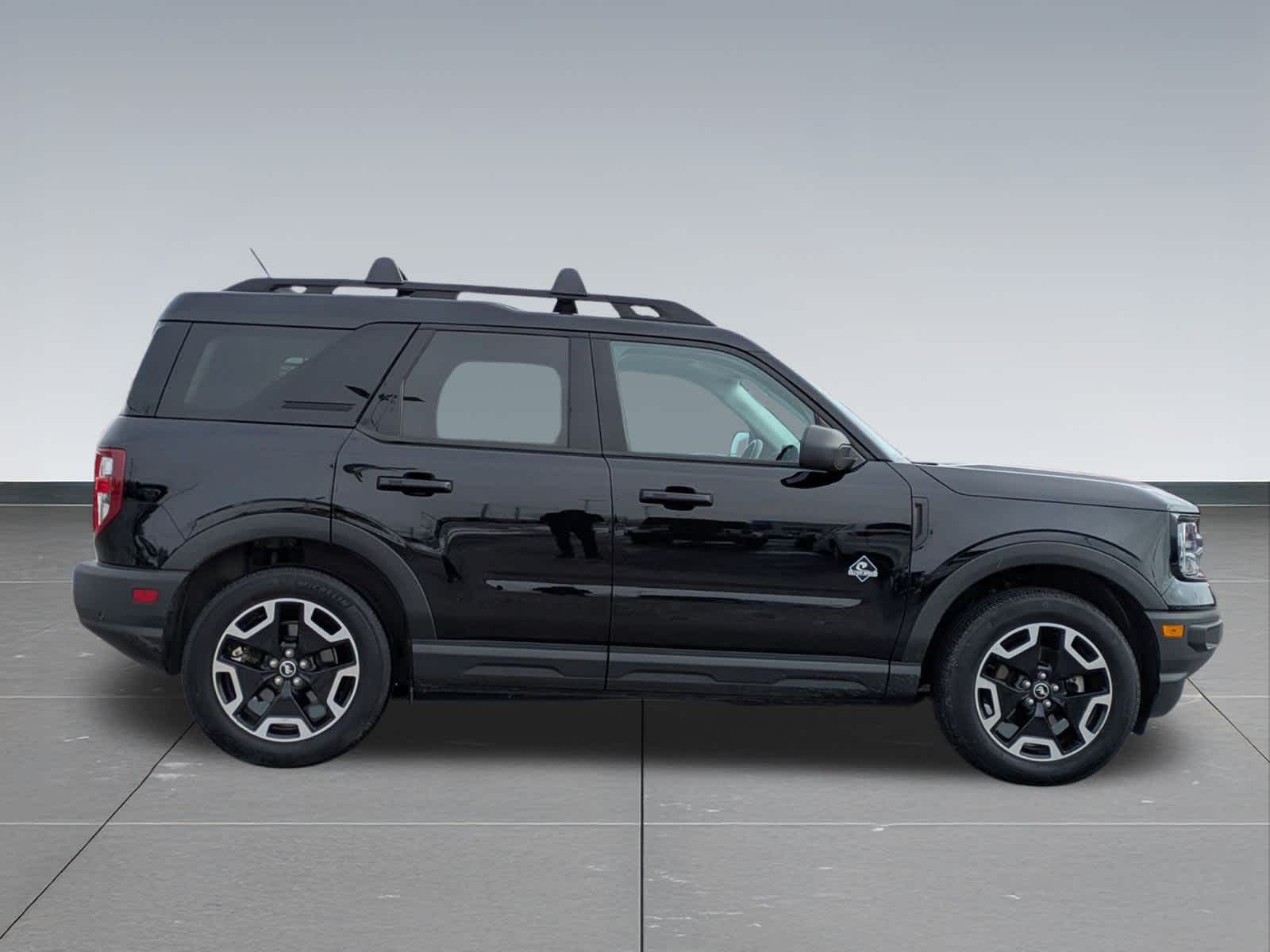 Thumbnail: 2022 Ford Bronco Sport - 7