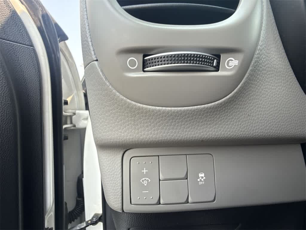 Thumbnail: 2015 Kia Soul - 16