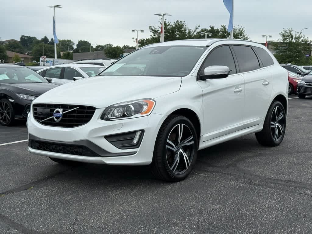 2017 Volvo XC60 T6 R-Design -
                  Waukesha, WI