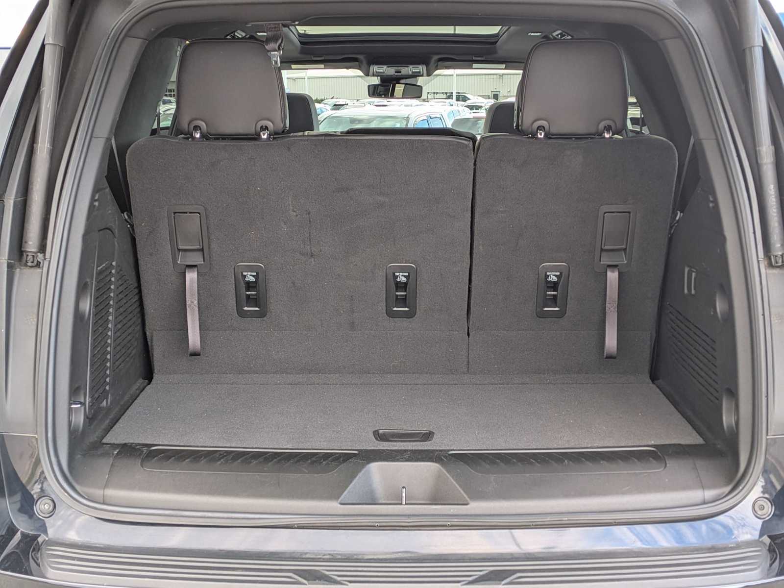 Thumbnail: 2023 Chevrolet Tahoe - 33