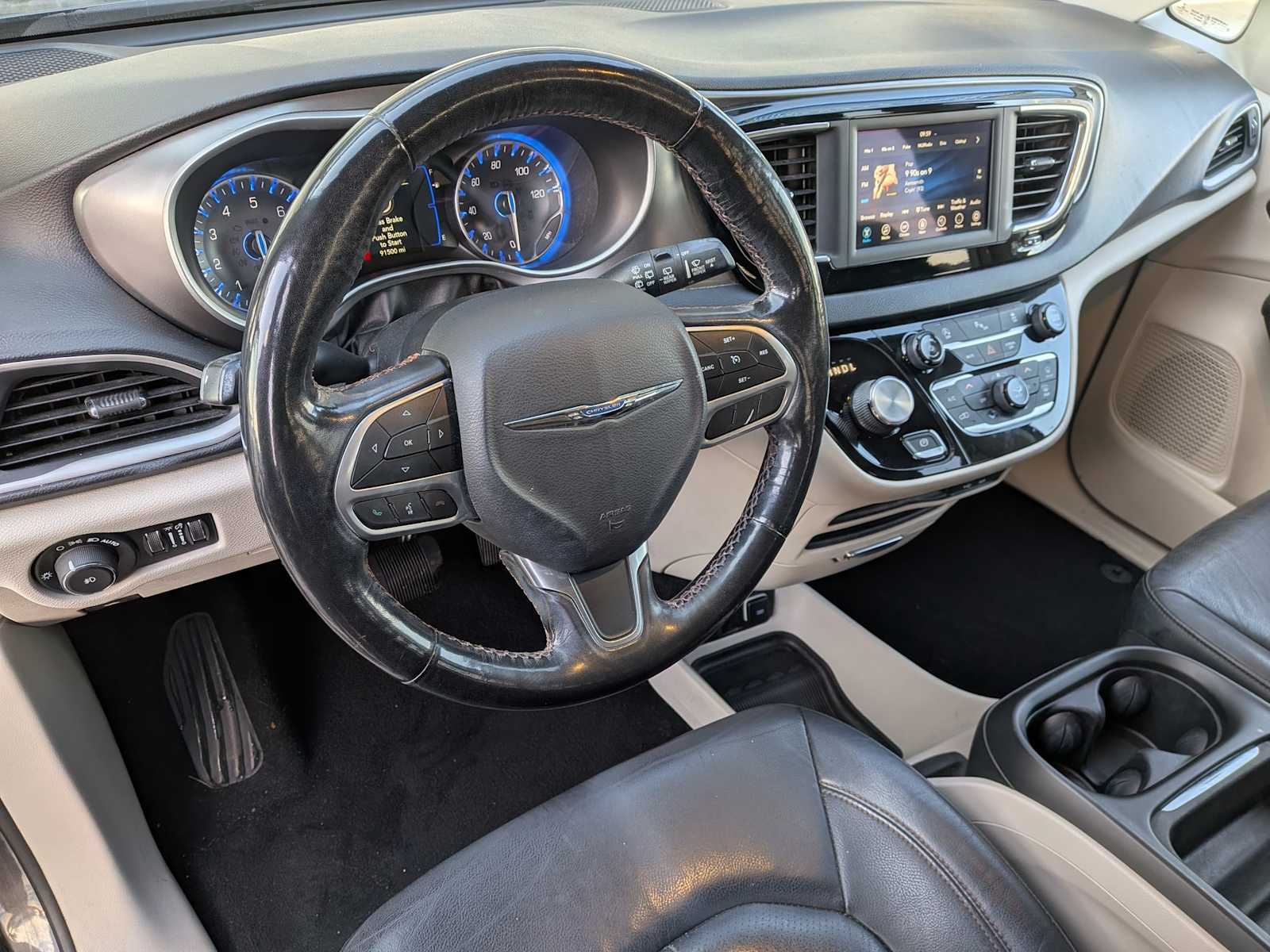 Thumbnail: 2020 Chrysler Pacifica - 14