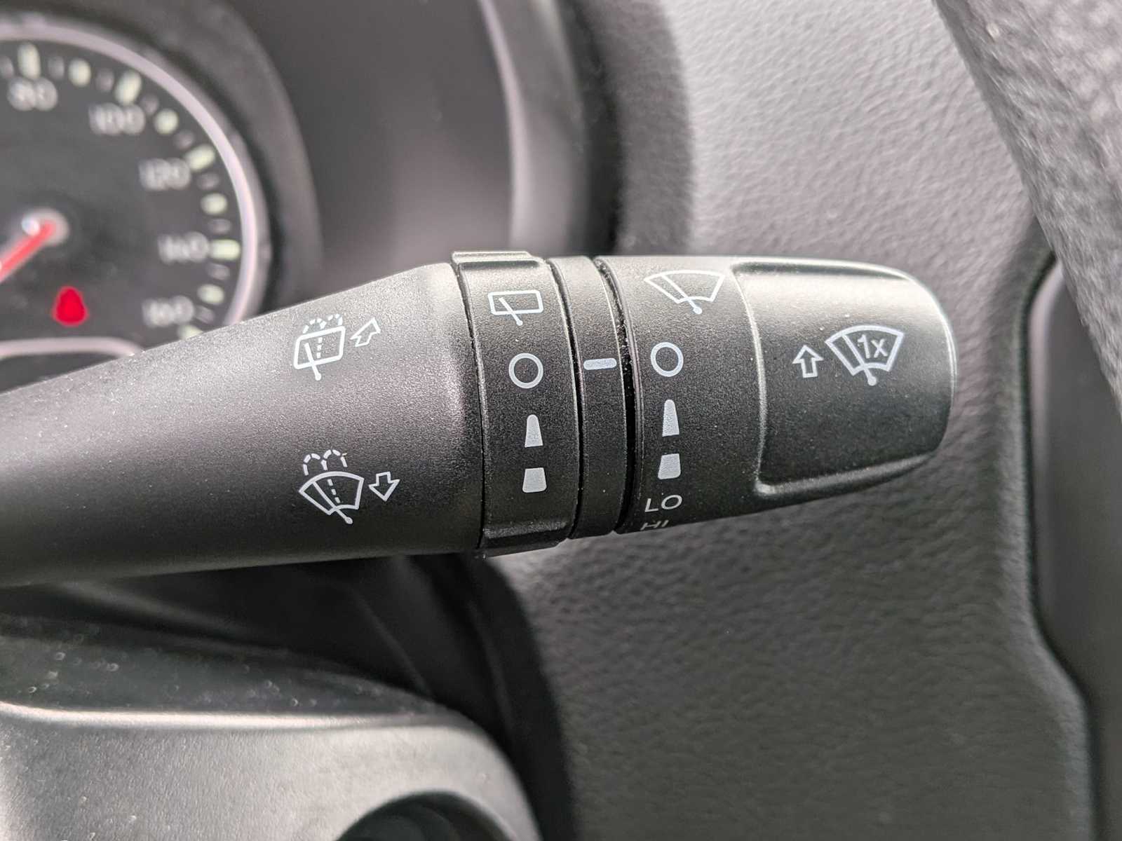 Thumbnail: 2017 Jeep Renegade - 23