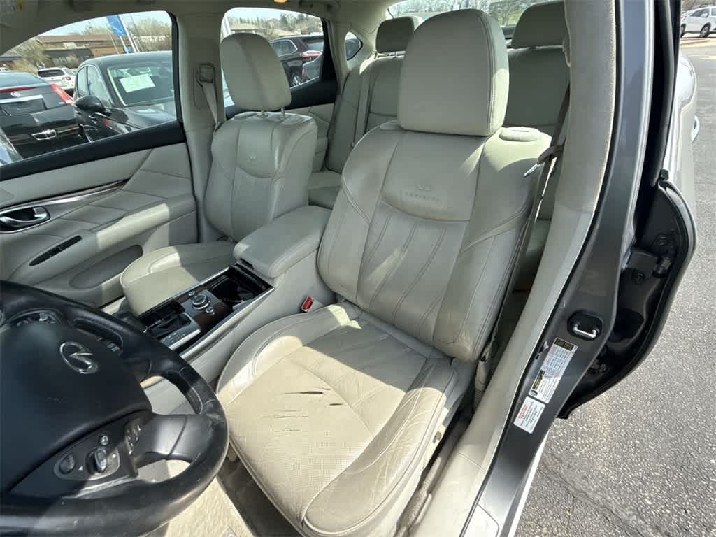 Thumbnail: 2012 INFINITI M56 - 15