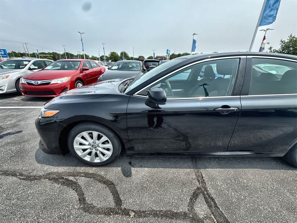 2019 Toyota Camry LE 3